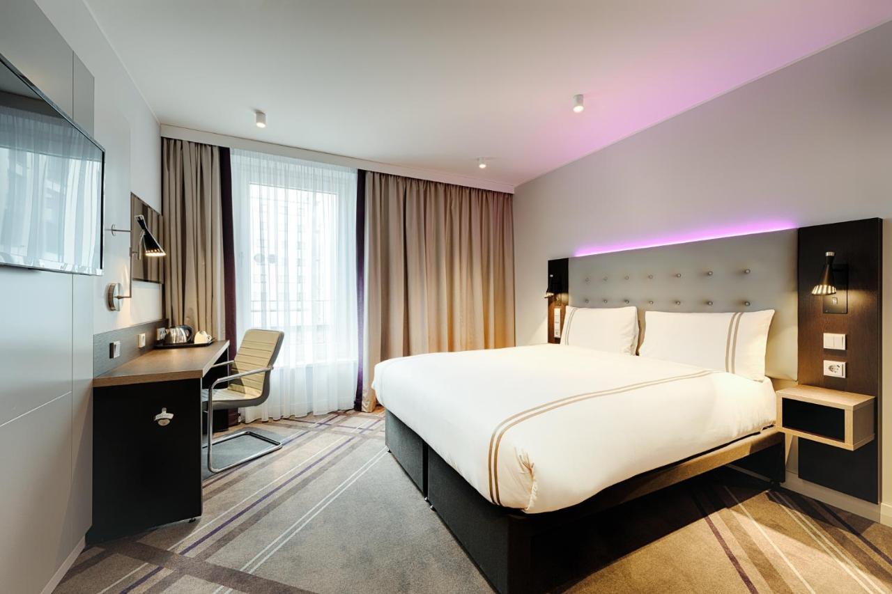 Premier Inn Hamburg City Klostertor Экстерьер фото