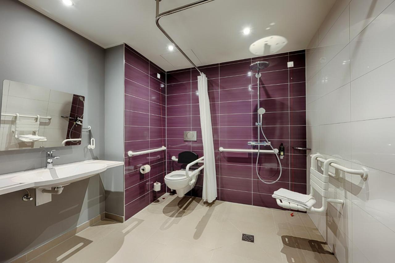 Premier Inn Hamburg City Klostertor Экстерьер фото
